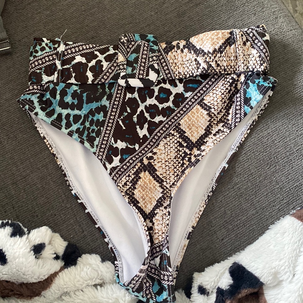 Bathing suit bottoms